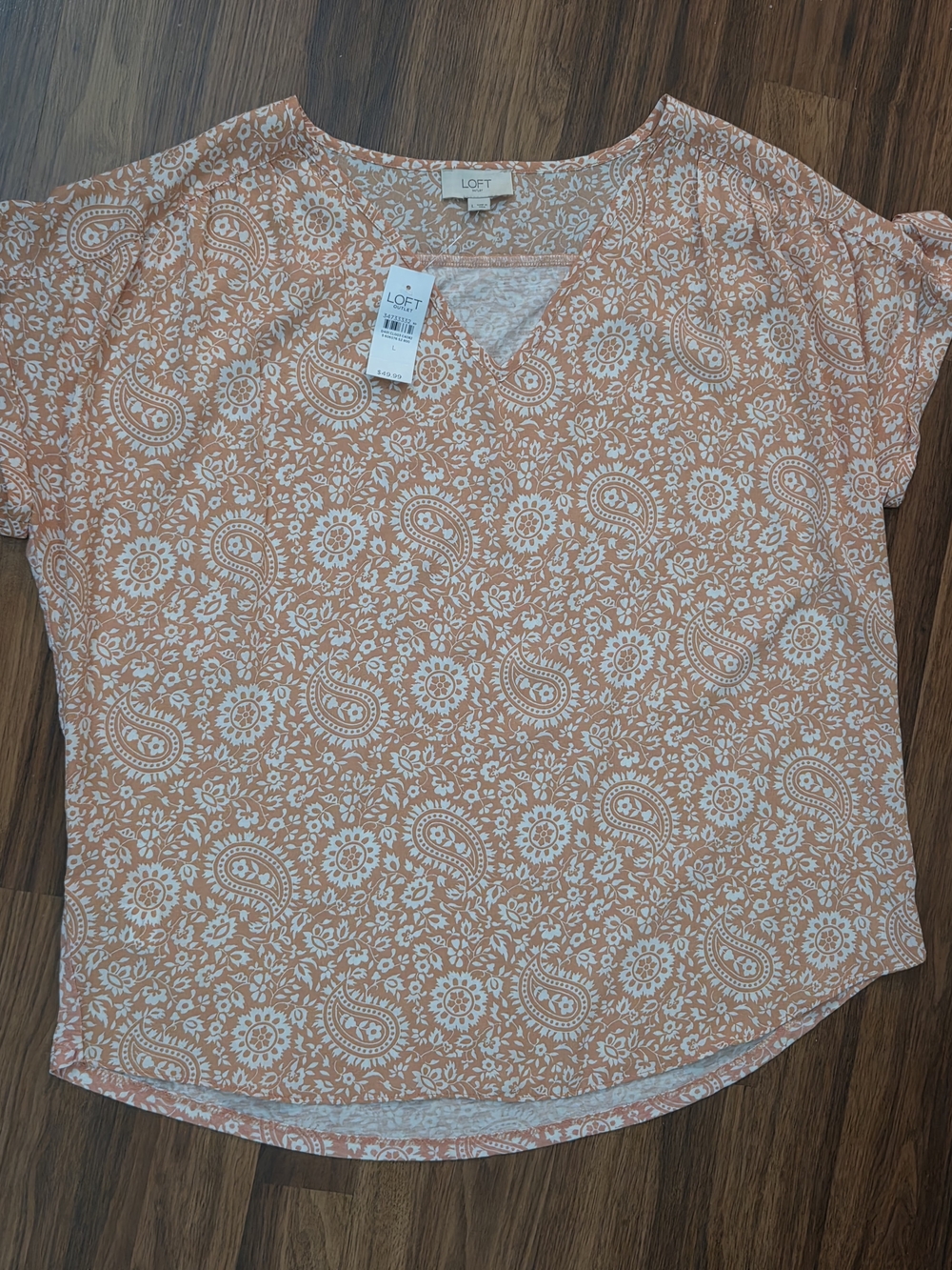 LOFT Peach Paisley Short Sleeve V-Notch Top